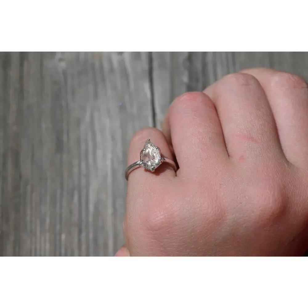 alternative raw diamond engagement rings, raw crystal size 4 5 6 7 8 8 9 10 11